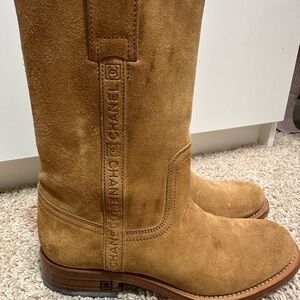 CHANEL Tan Suede Riding Boots